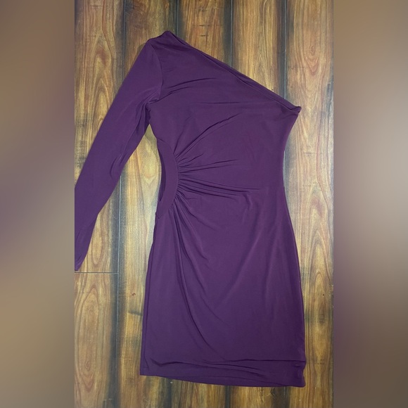 Guess One-Shoulder Dress in Rich Plum - Picture 5 of 6